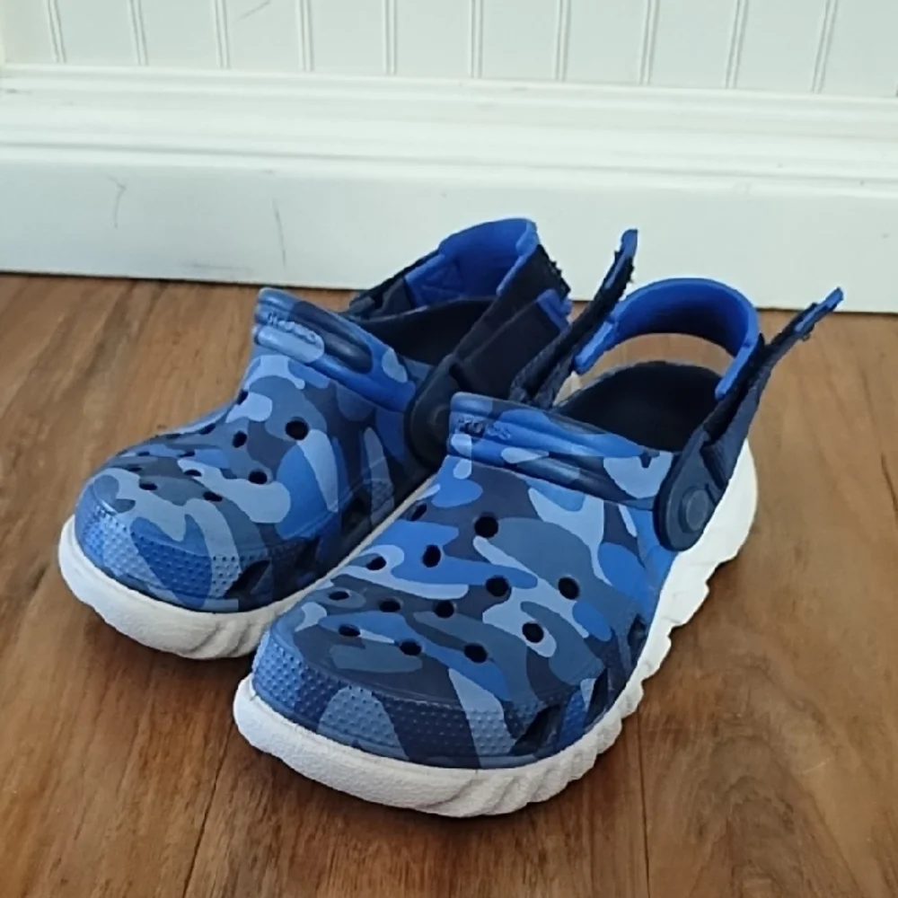 CROCS Kids Blue Camouflage Clogs with White Soles
